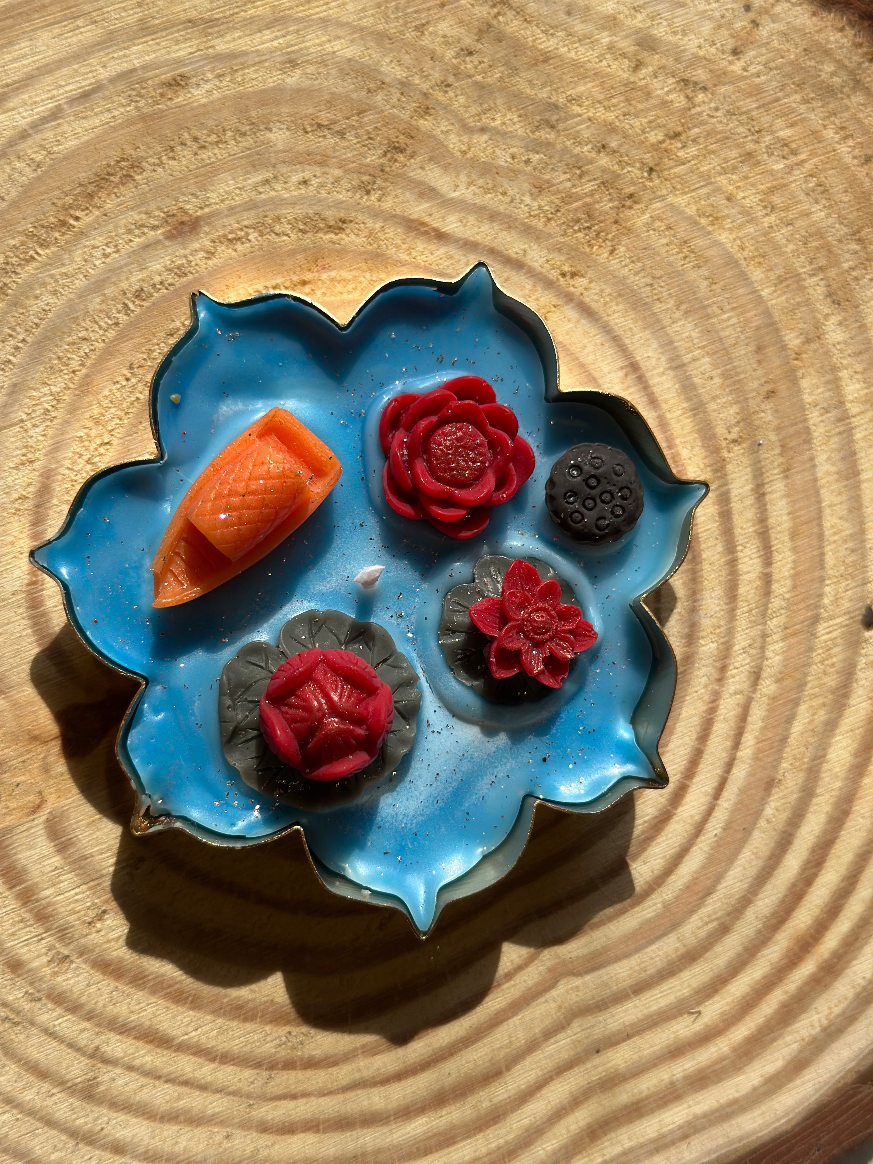 Lotus pond candle