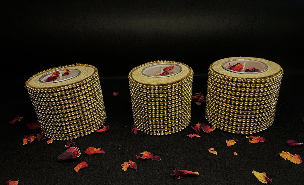 Tea light candle with tea light holder