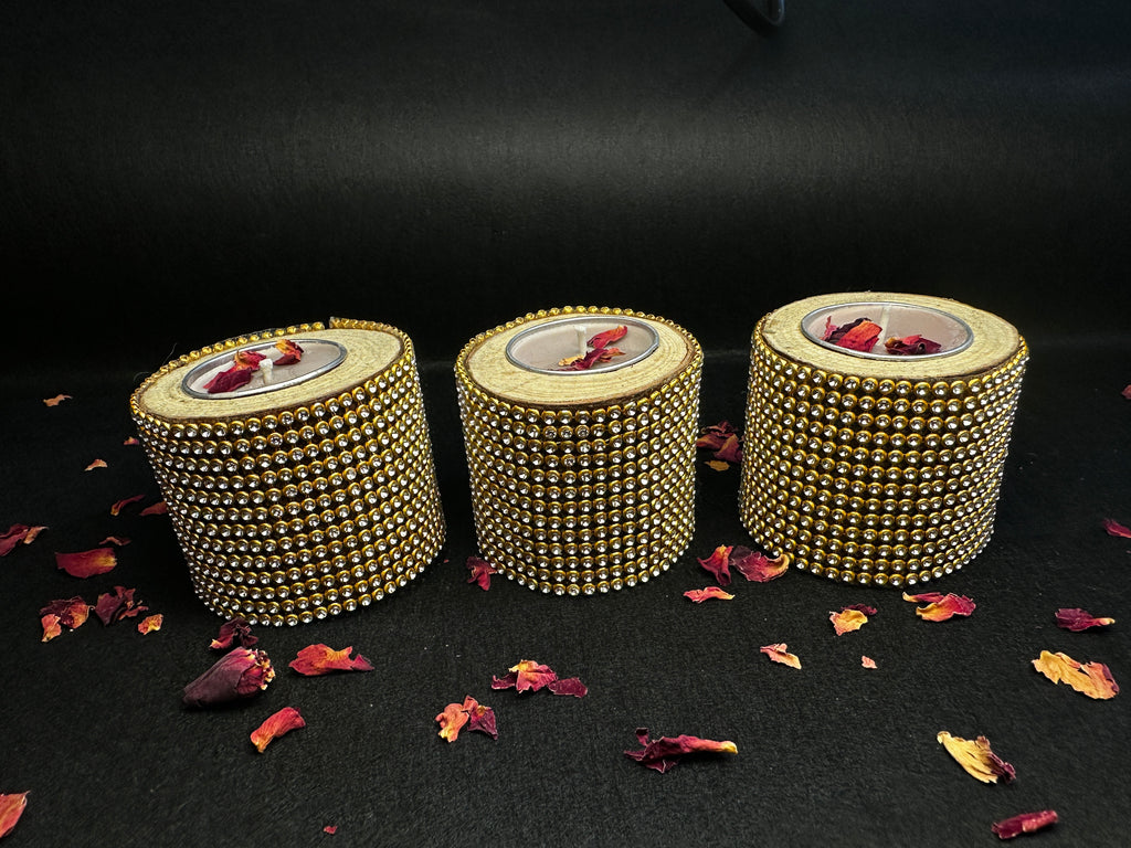Tea light candle with tea light holder