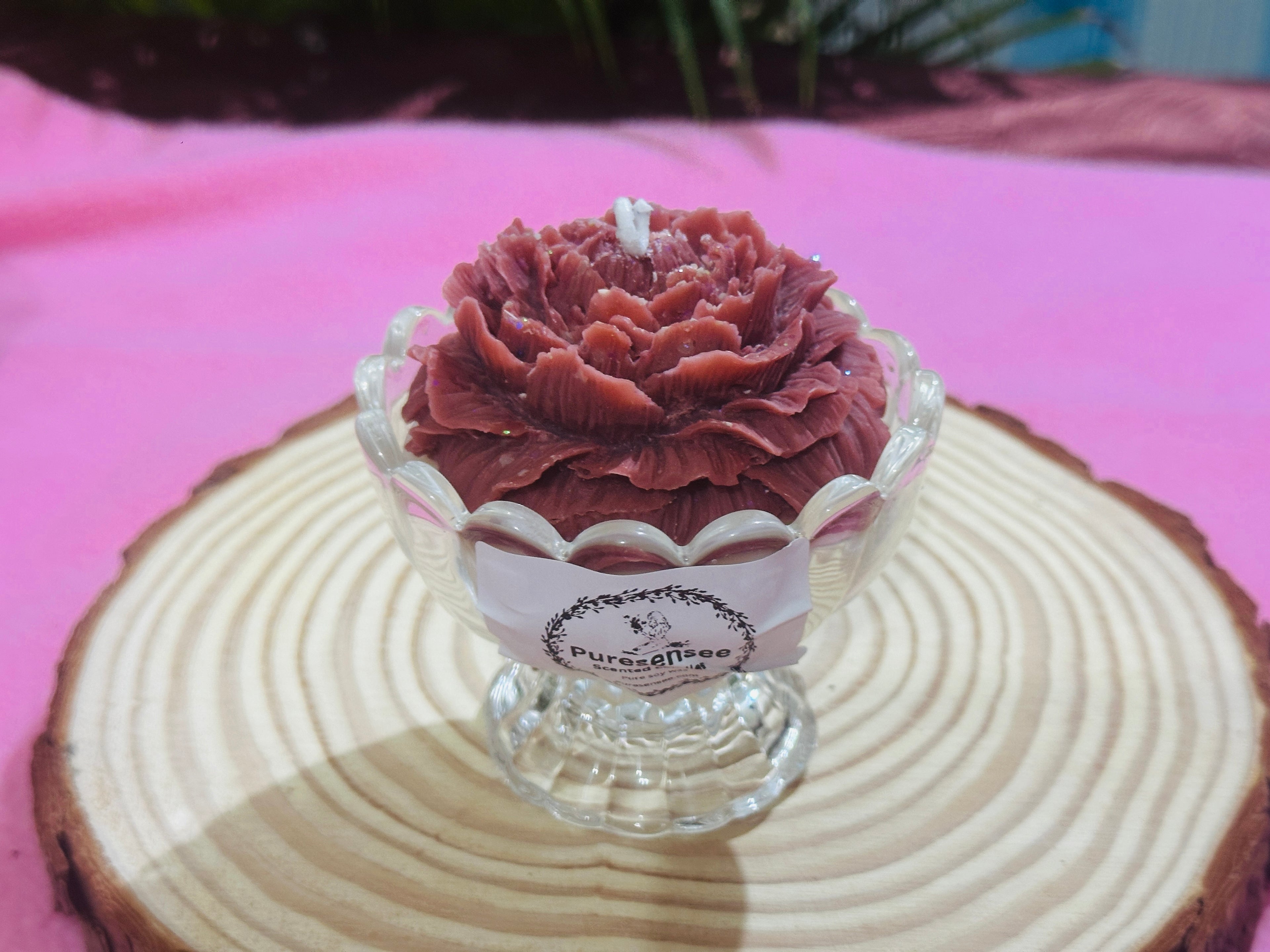 Lotus in jar candle