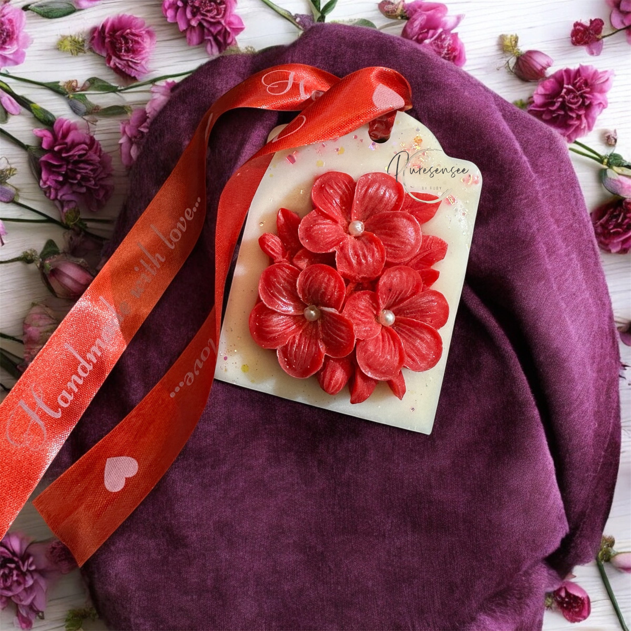 Floral wax sachets