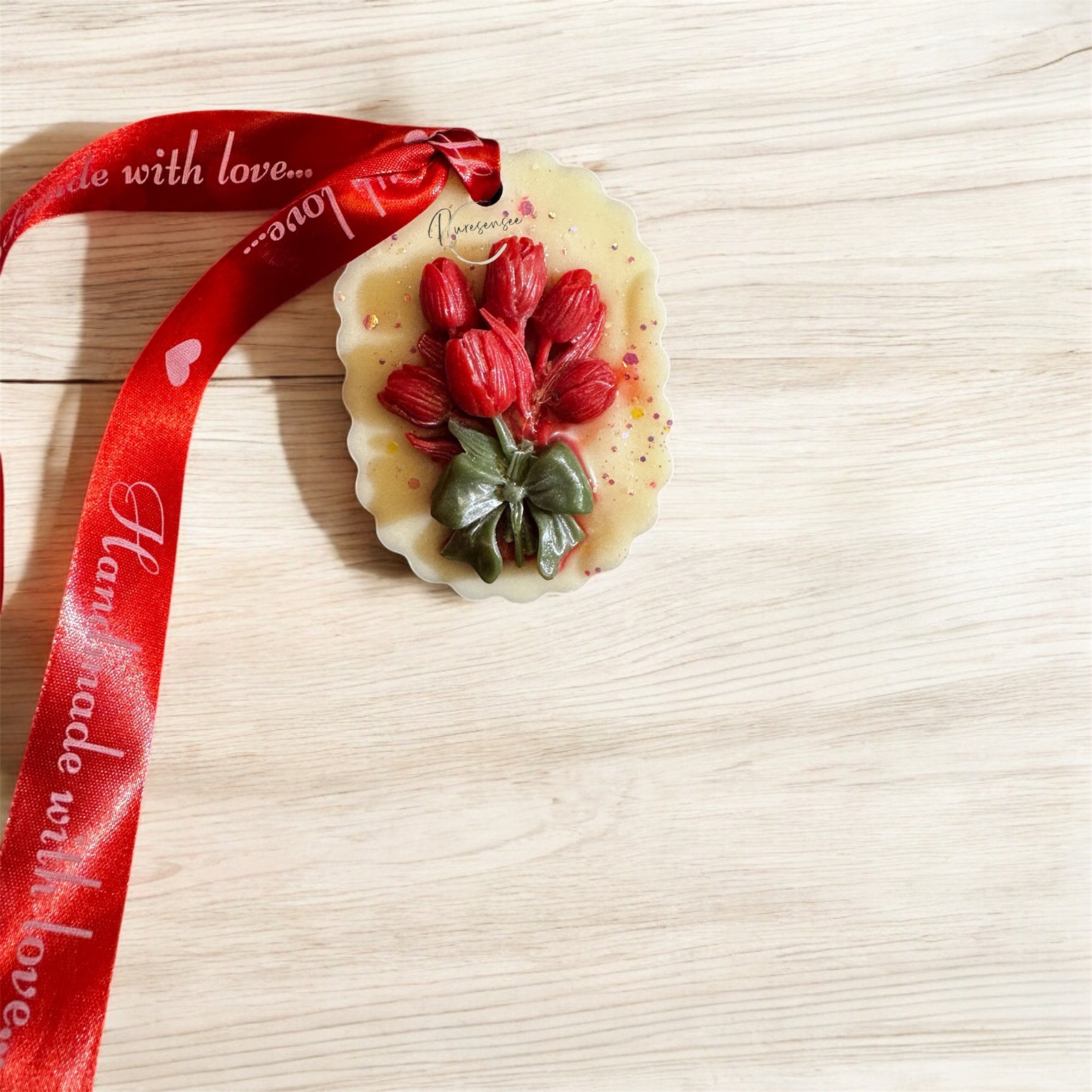 Floral wax sachets
