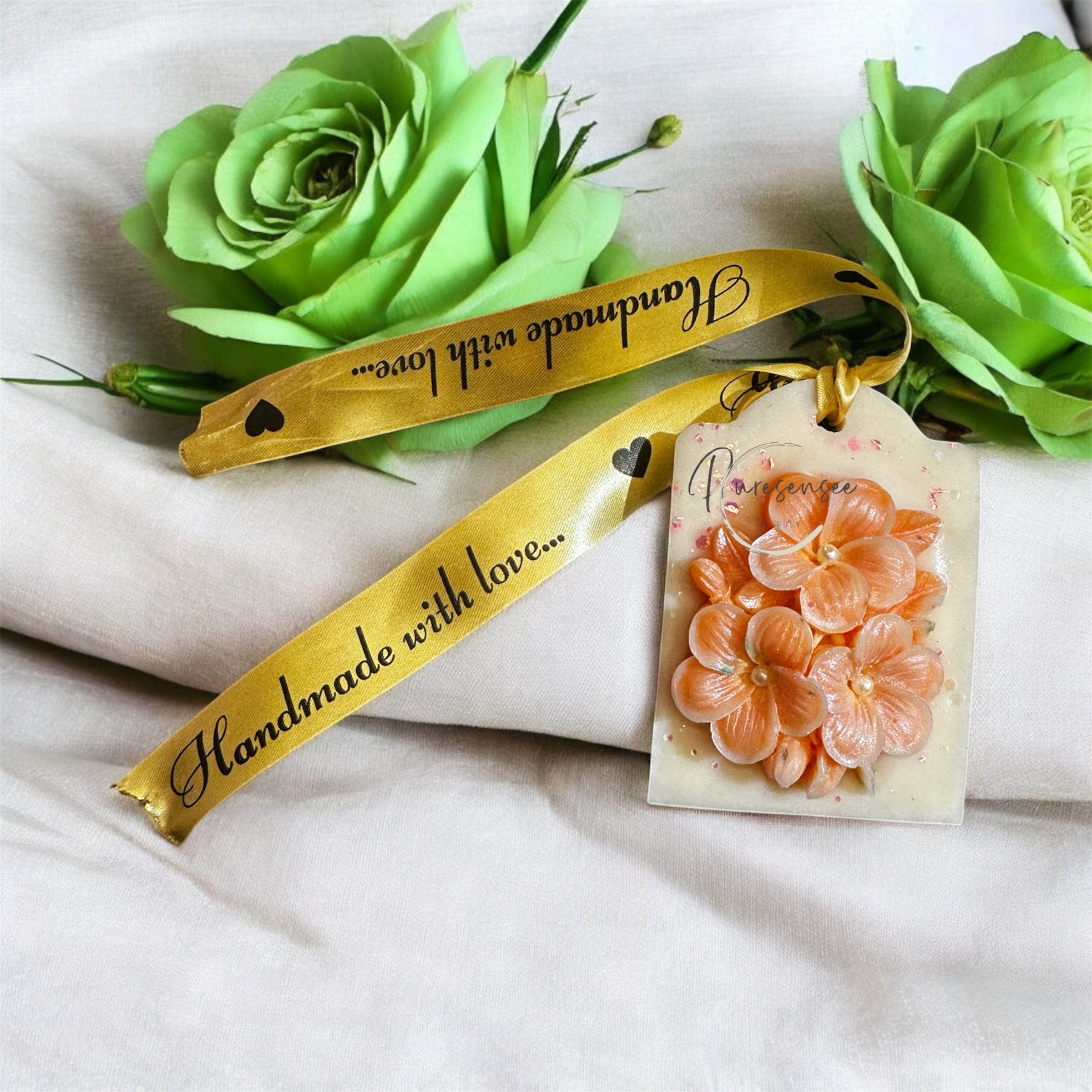 Floral wax sachets