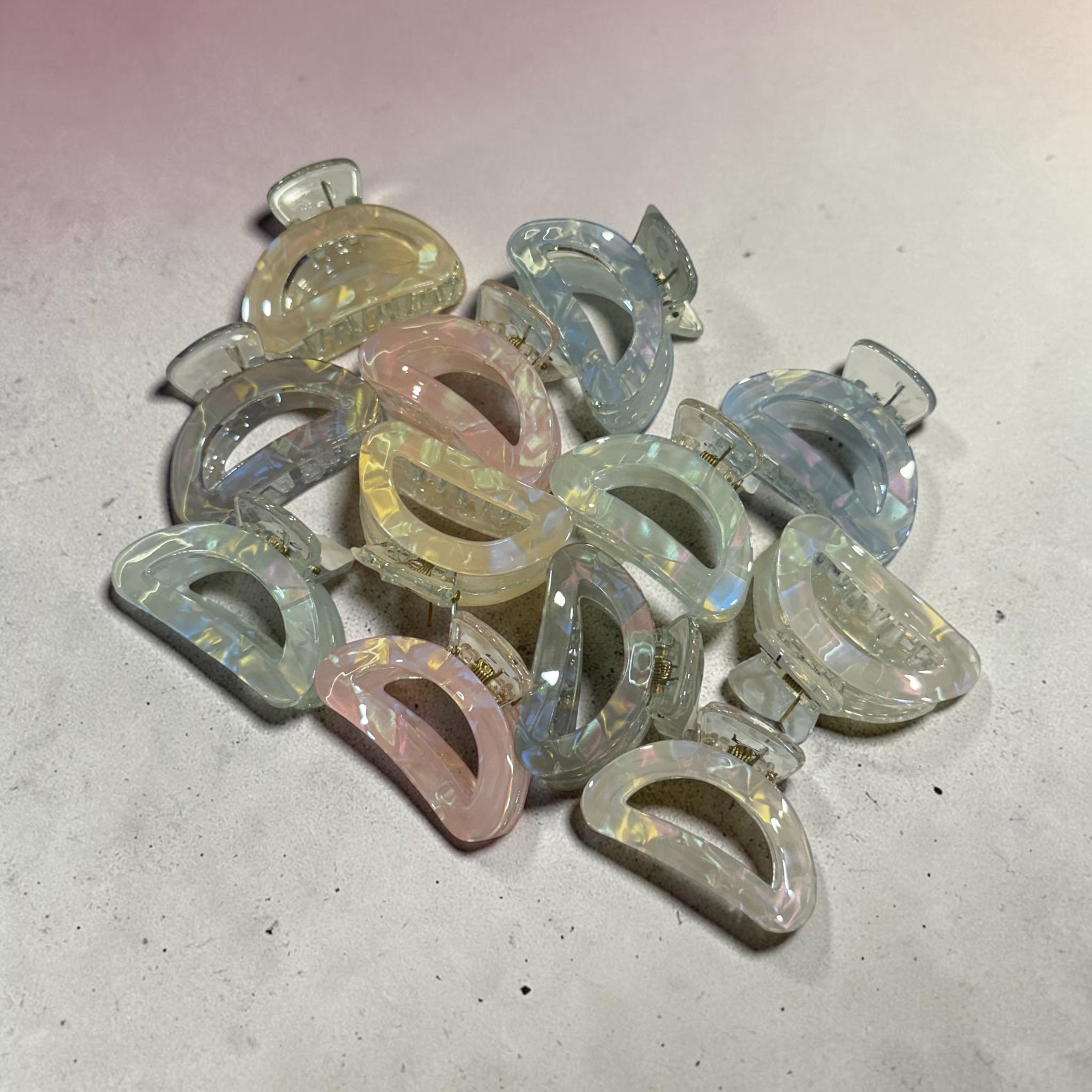 Hair clip resin